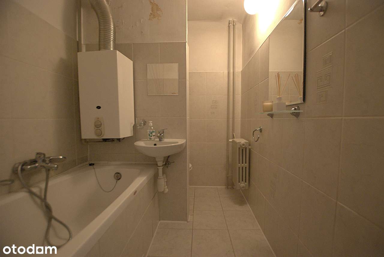 3 pokoje, widna kuchnia, winda, ogrodzony blok, parking ul. Chrobrego-12