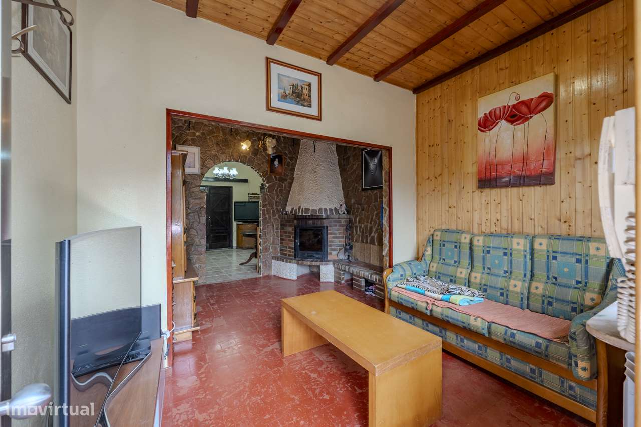 Moradia T2 para venda na Rua dos Emigrantes, Nogueira, Braga-8