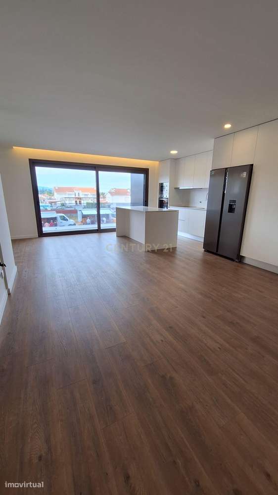 Moderno apartamento T3 em Vila de Prado, três suítes, duas vagas garag - Grande imagem: 2/25