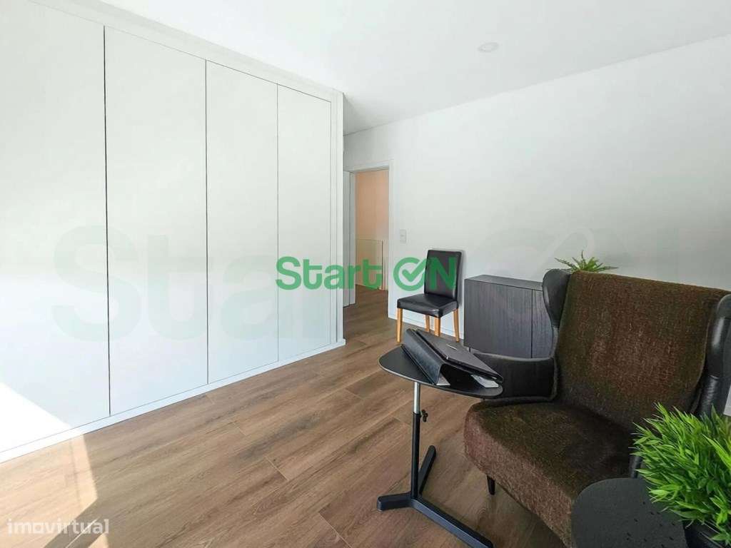 Exclusiva Moradia T3+1 Contemporânea com Piscina Privada-22
