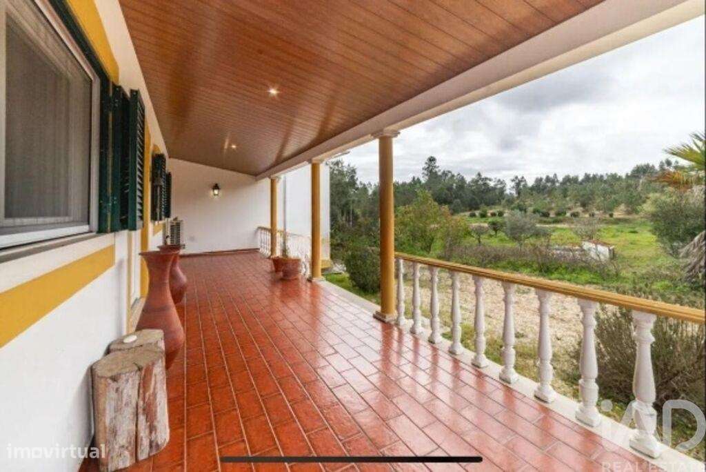 Quinta T3 Em Coruche Fajarda E Erra De 200 M2