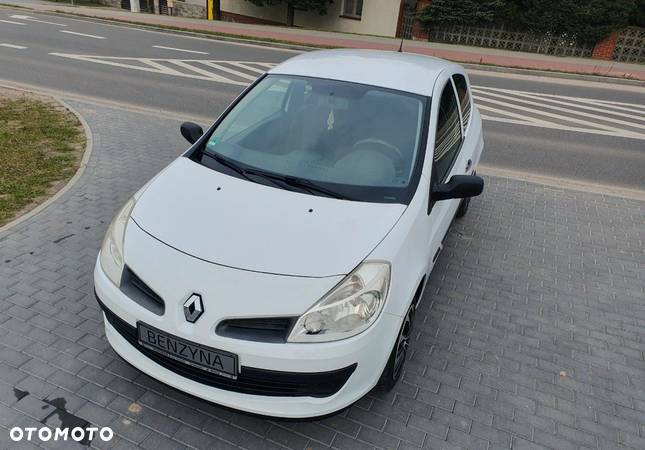 Renault Clio - 26