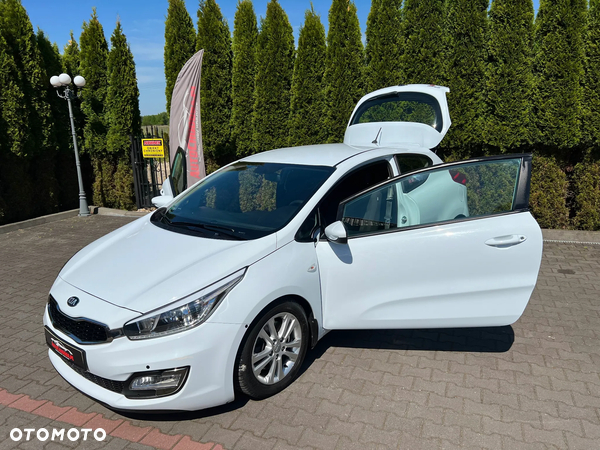 Kia Ceed Cee'd 1.4 CRDi M - 4