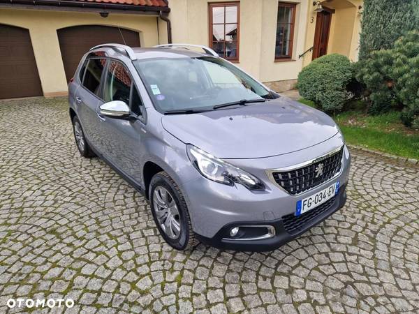 Peugeot 2008 1.2 Pure Tech Style - 5