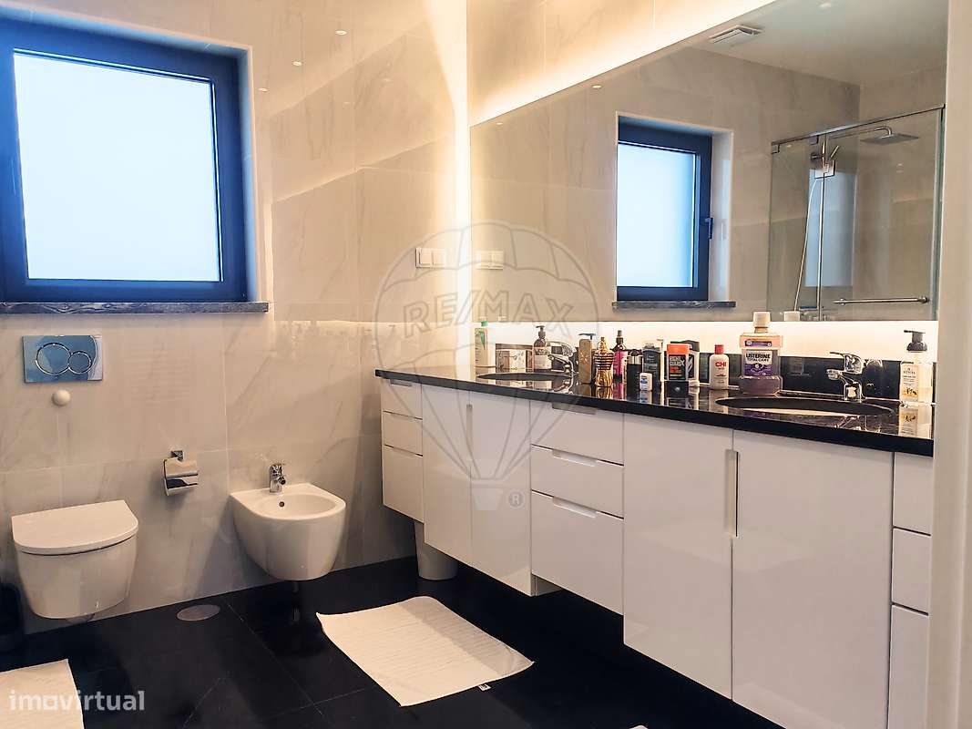 Moradia T4 para venda-12