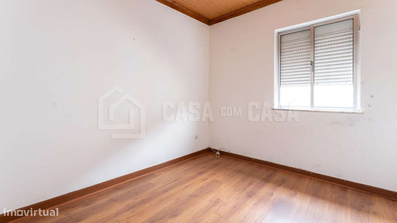 Moradia p/ Restaurar em Vildemoinhos-5