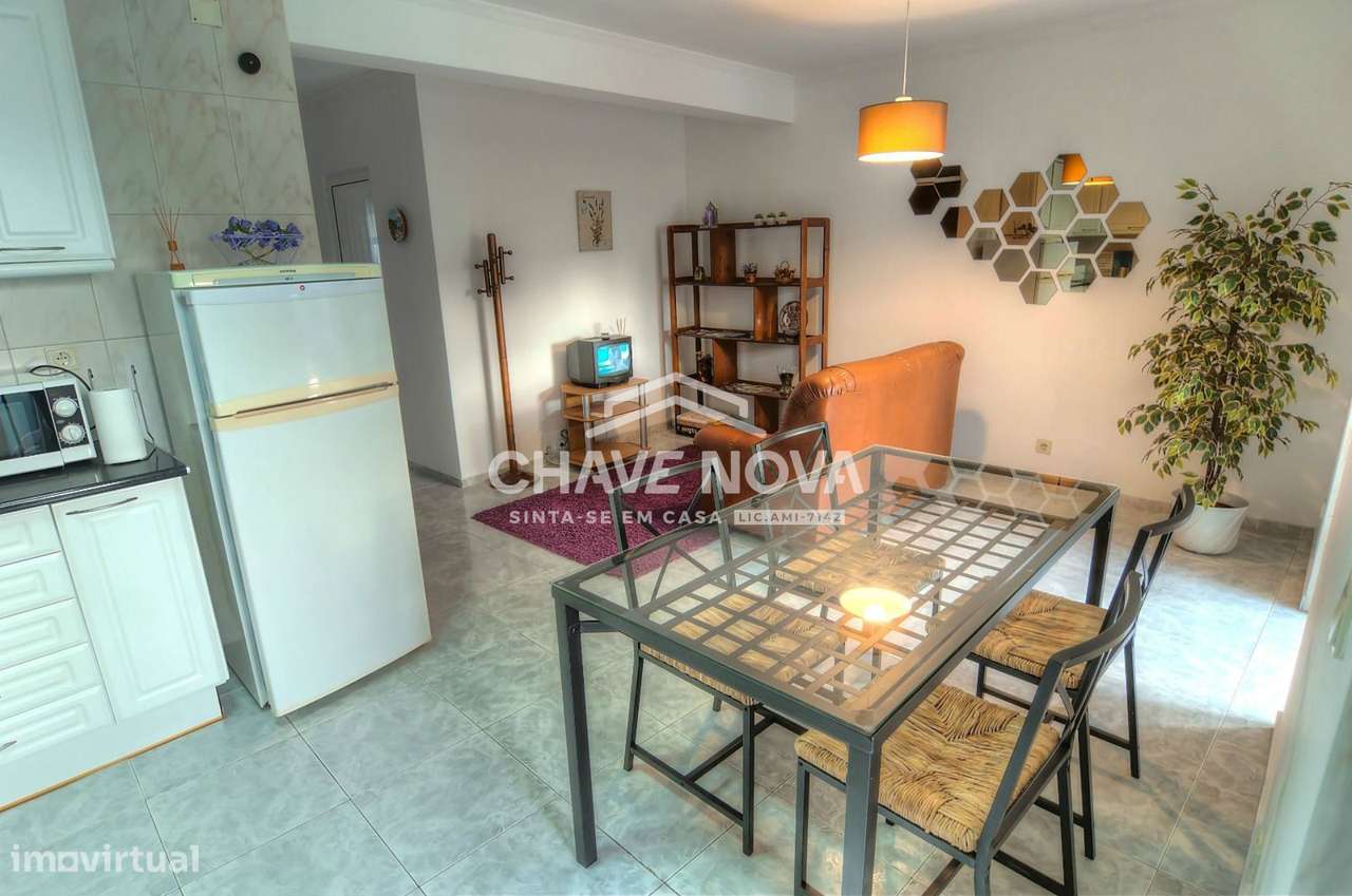 Prédio Habitacional T6 no Centro do Porto - Grande imagem: 2/9