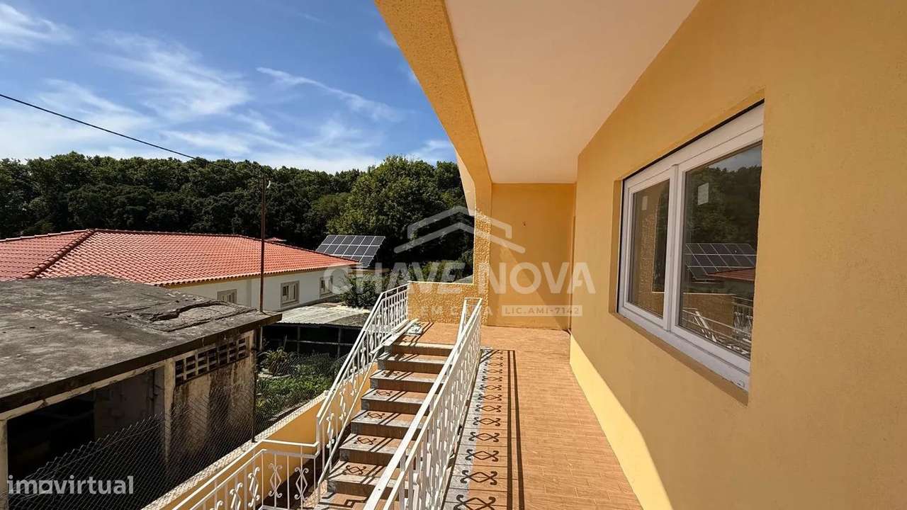 Moradia Isolada c/ Terreno em Santa Maria da Feira-1