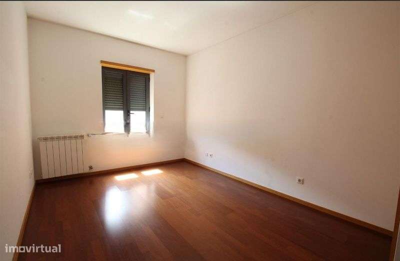 Arrendamento ,Lindo apartamento T2 ,ccc garagem e arrumos ,no Jardim d - Grande imagem: 4/10