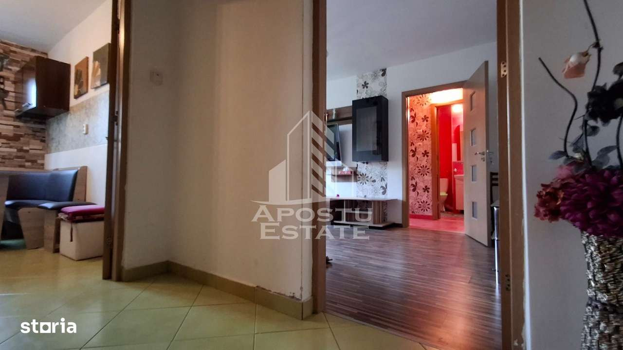 Apartament semidecomandat 3 camere, Miorita - Imagine principală: 5/13