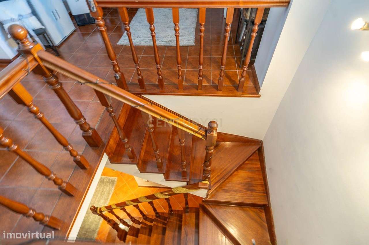 Apartamento T3 - Duplex - C/ garagem-29