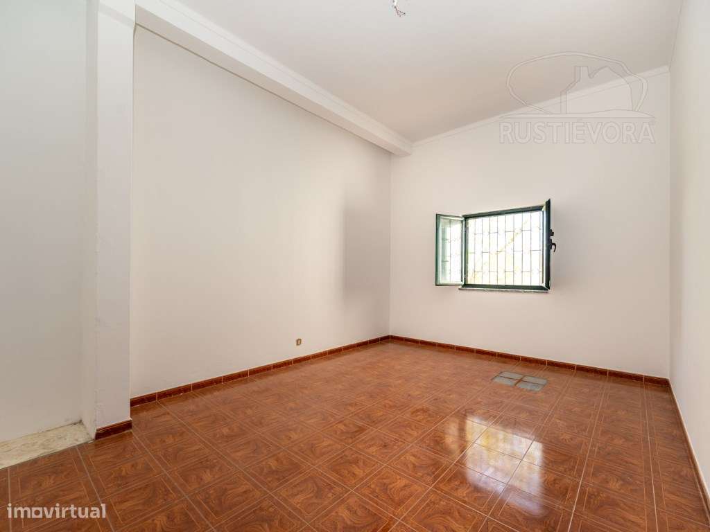 Quinta com armazém de 3 pisos-24