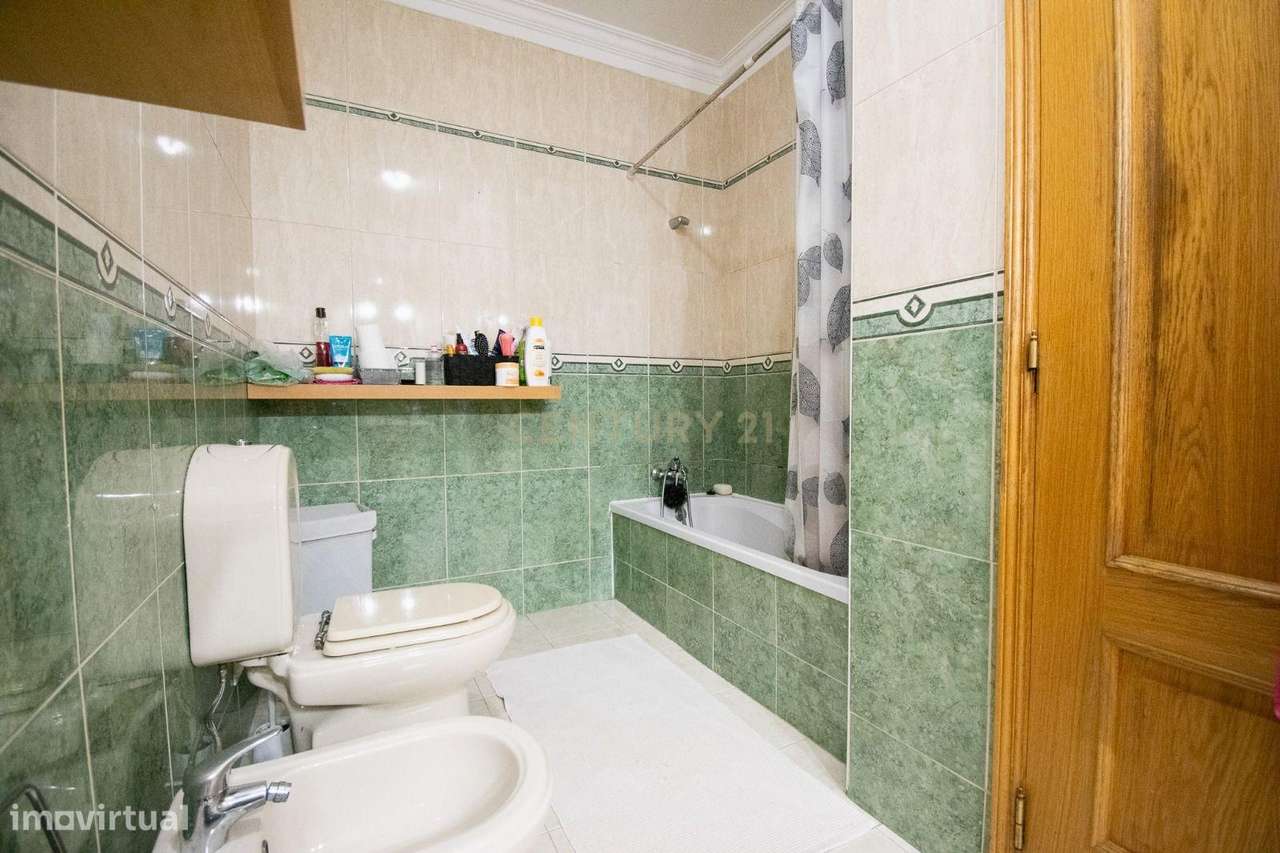 Excelente oportunidade de investimento em São Martinho do Bispo – Quin-12