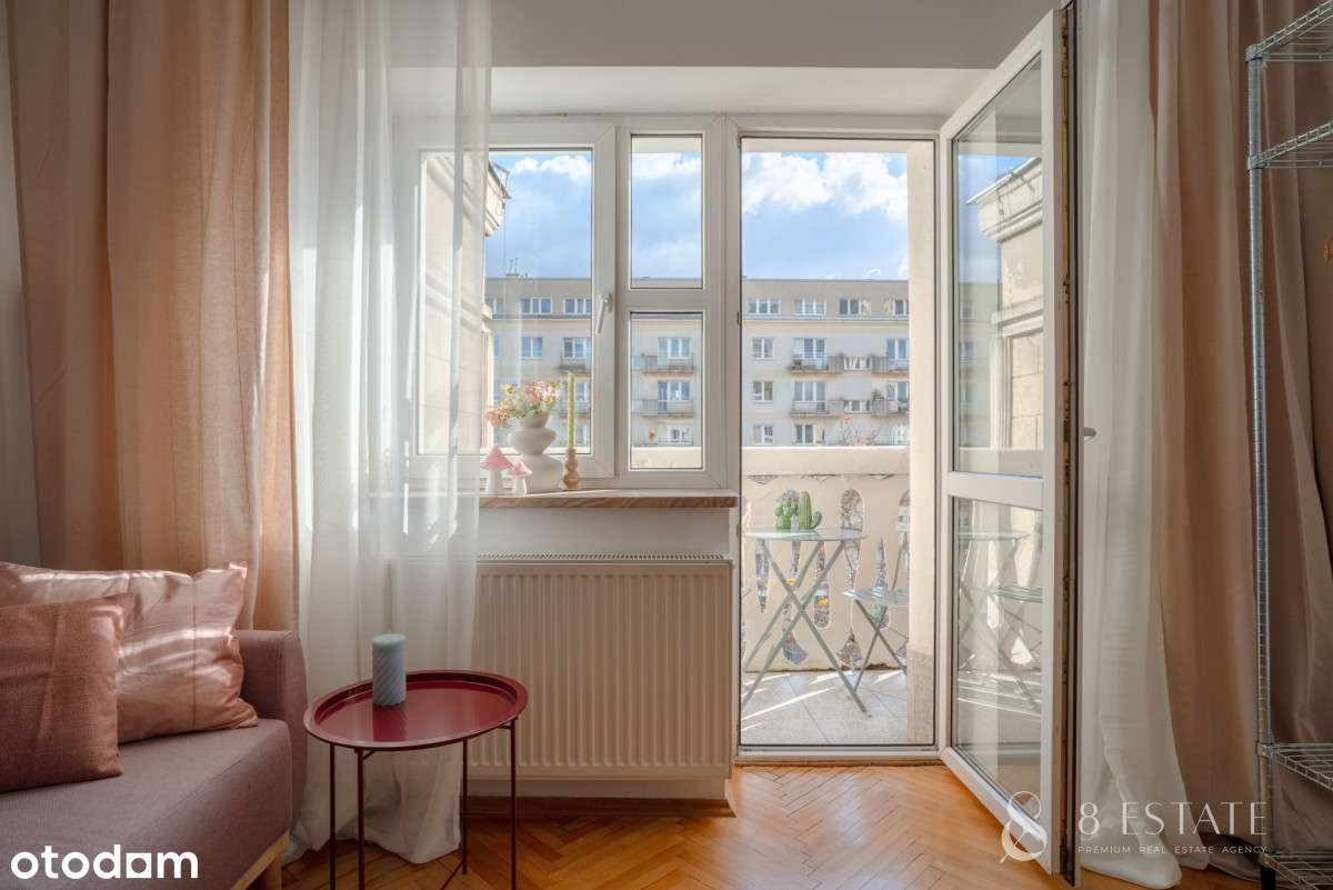 Studio przy metrze Ratusz Arsenał z balkonem-2