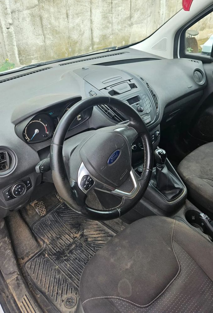 Ford Transit Courier 2017