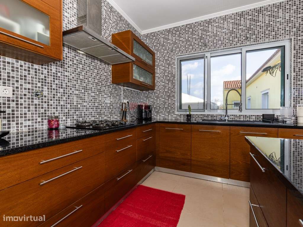 Moradia V4 Isolada com 3 Suites - São Vicente Ferreira, Ponta Delga...-11