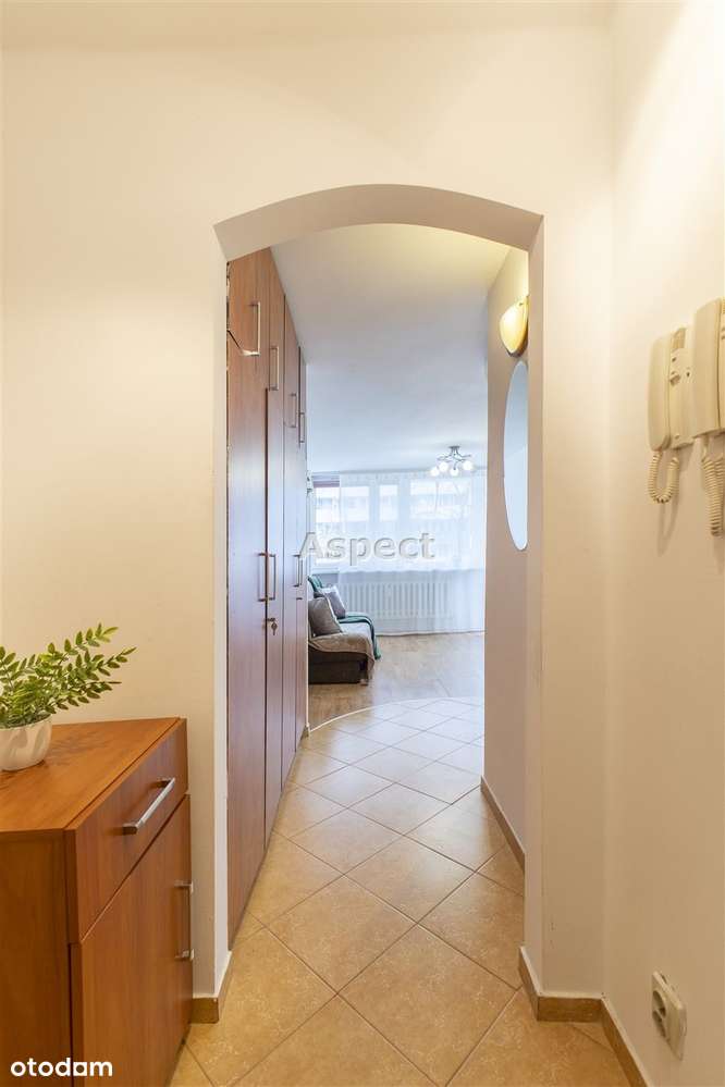 W pełni umeblowana kawalerka 28m2 os.Tysiąclecia - Pełny obrazek: 5/8