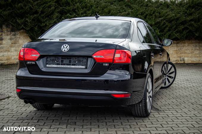 Volkswagen Jetta 1.4 TSI Highline DSG - 10