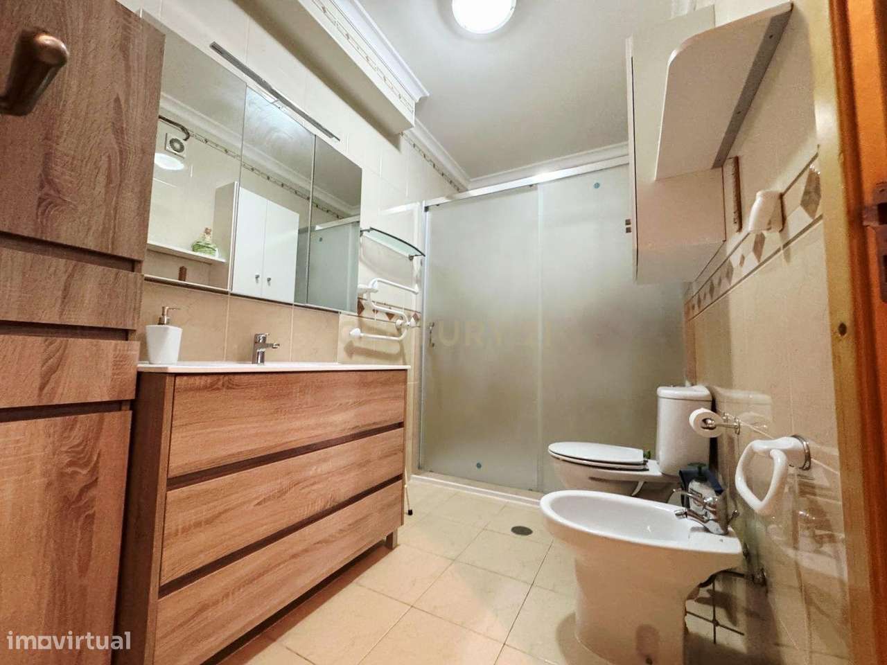 Apartamento T2 como Novo na Nazare-13