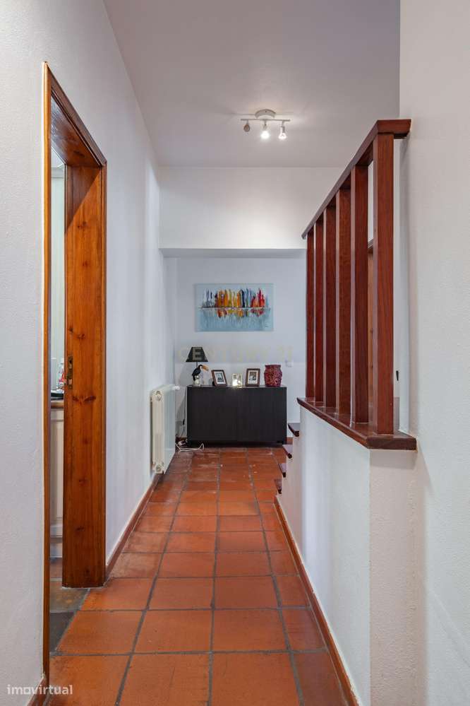 Moradia T4 com piscina em Algueirão Mem Martins, Sintra-11