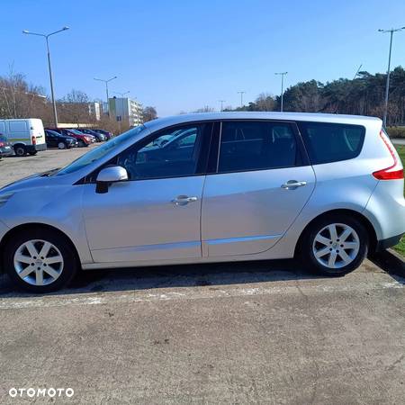 Renault Grand Scenic - 6