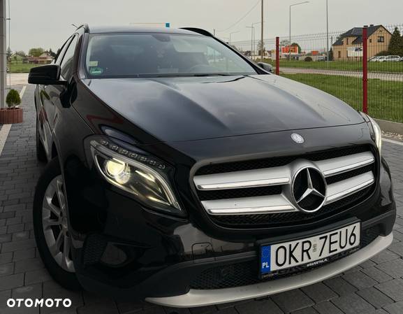 Mercedes-Benz GLA 200 7G-DCT Urban - 4