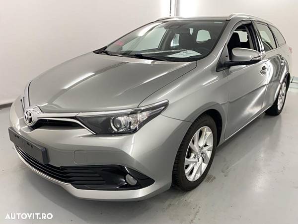 Toyota Auris 1.33 Dual-VVT-i Touring Sports - 2