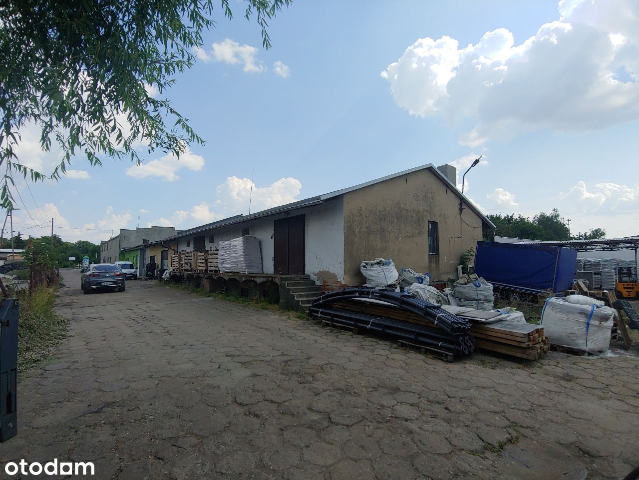 Sprzedam Hale magazynową o powierzchni 2x160m2