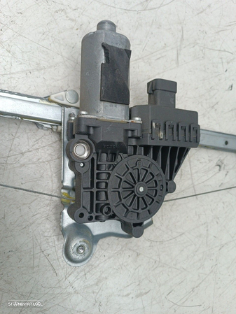 Motor E Elevador De Vidro Trás Direito Vauxhall Zafira Ii (B) (A05) - 2