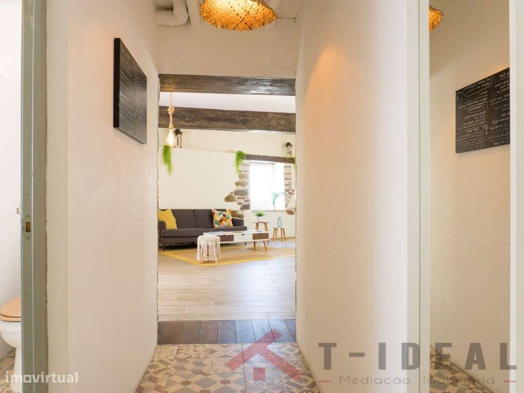 Moradia Renovada Perto Praias-7