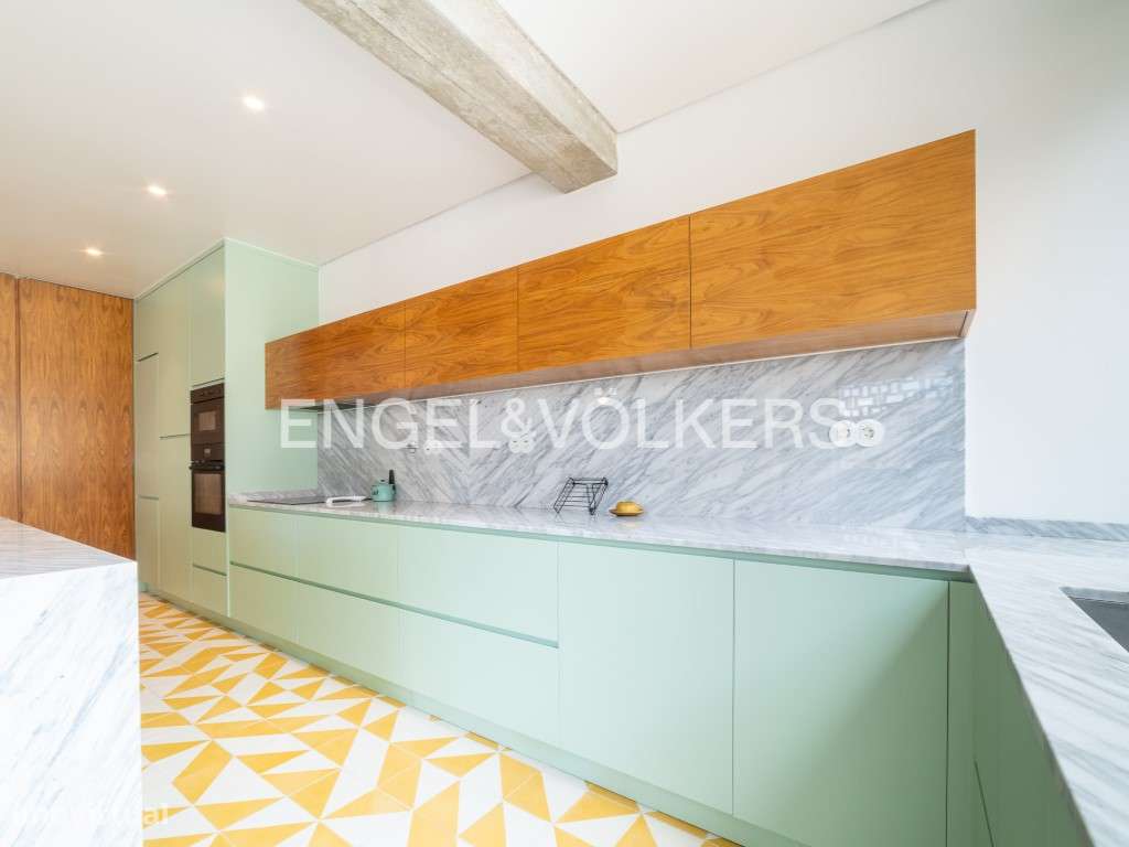 Apartamento T3 renovado no Principe Real-7