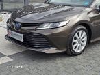 Toyota Camry - 2