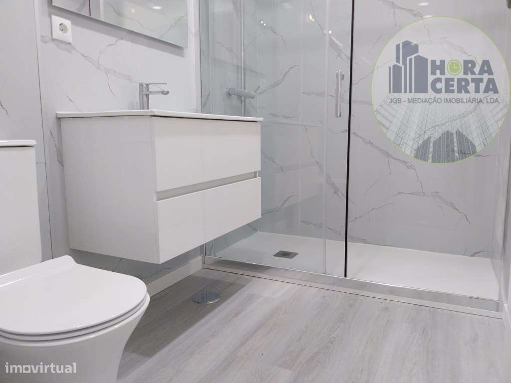 Apartamento T2 em Corroios!-12