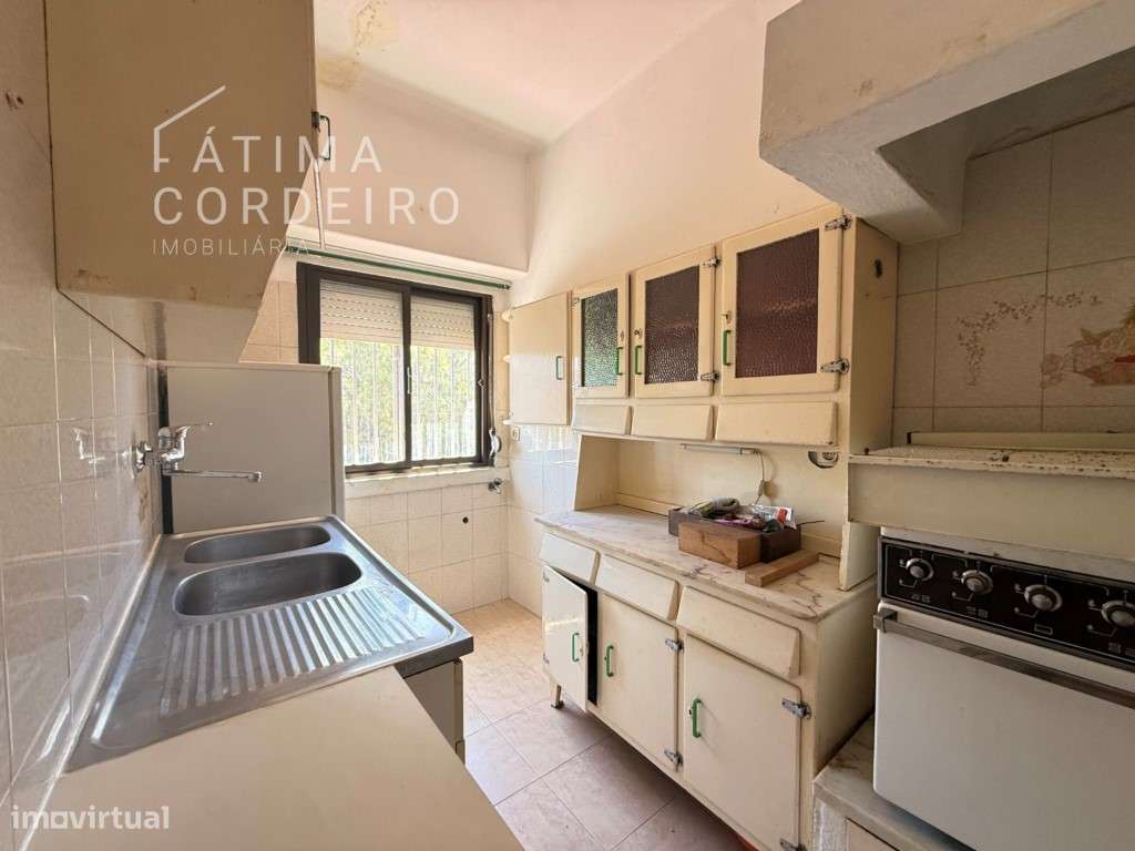 T2 situado em Plena Alcantara, junto á saída da Ponte 25 de Abril-13