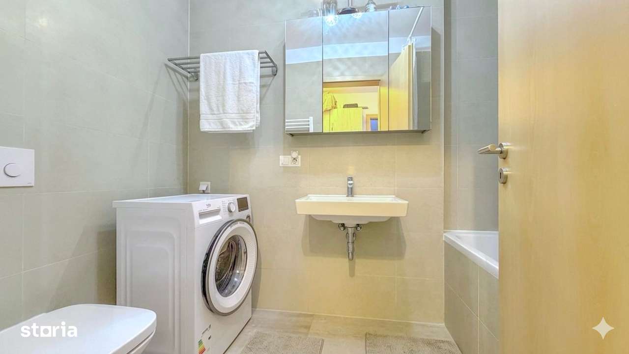 Studio in Kasper Coresi, vedere aleea pietonală,loc de parcare si boxa-8