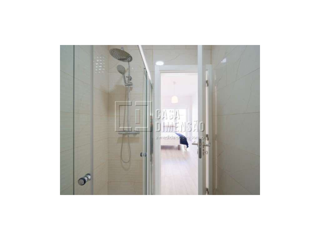 Apartamento de tipologia T2 com varanda, mobilado e equipado em Ben...-28