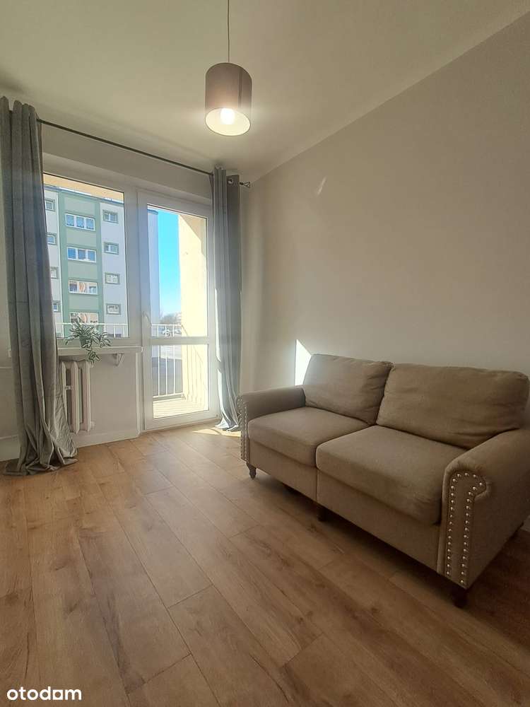 2 pokoje,  31.17m2, balkon, I piętro, po remoncie, Os. Kaliniec