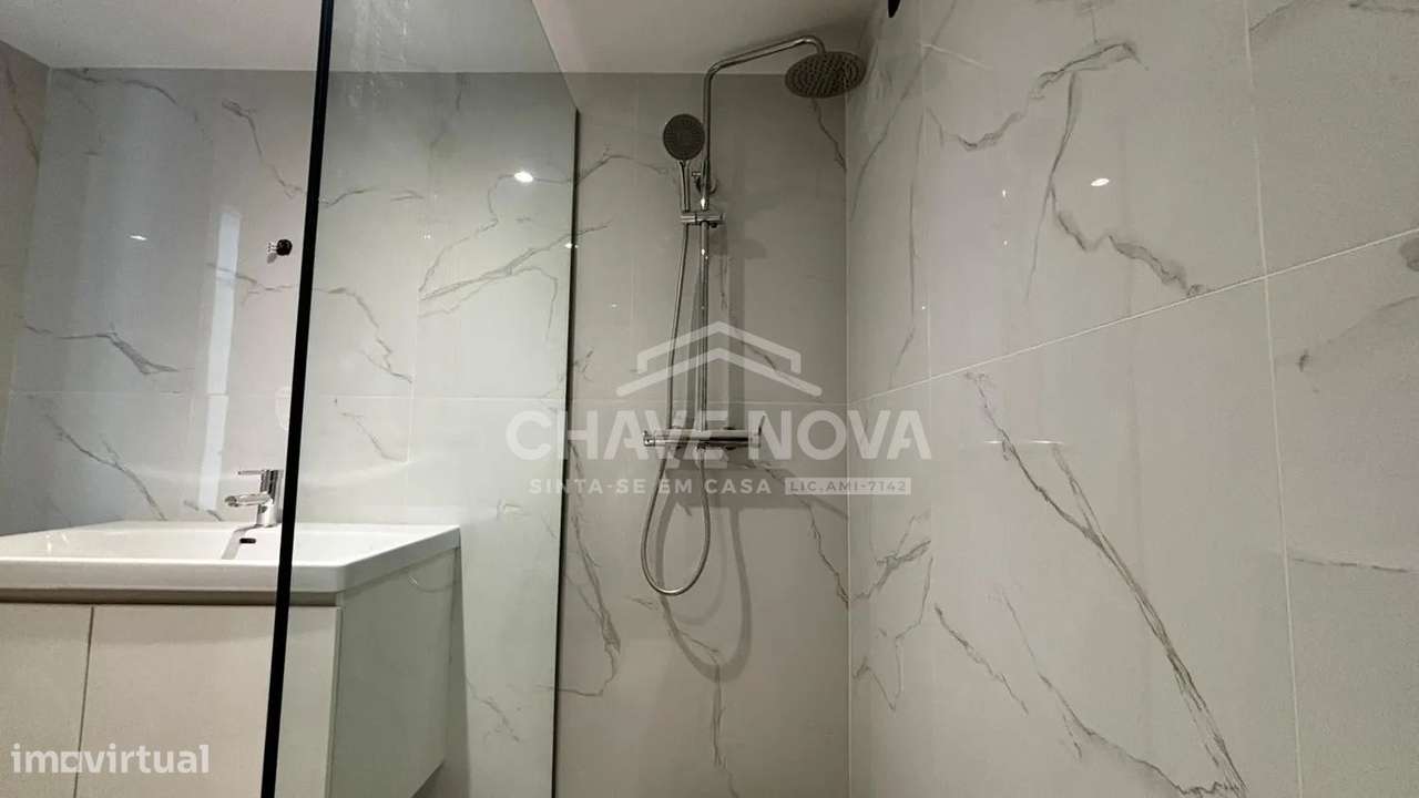 T0 Novo c/ Terraço na Senhora da Hora-7