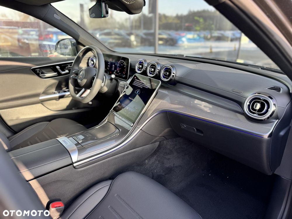 C 180, Linia AMG, Pakiet Advanced Plus, Keyless GO, HAK