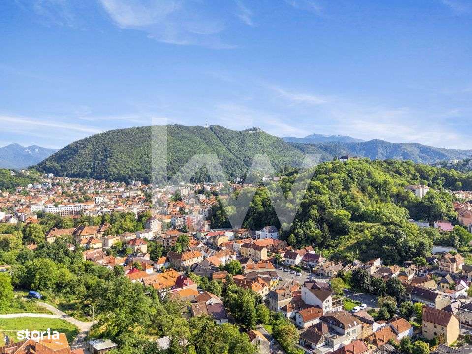 Proprietate unica cu priveliste spectaculoasa in inima Brasovului - Imagine principală: 1/15