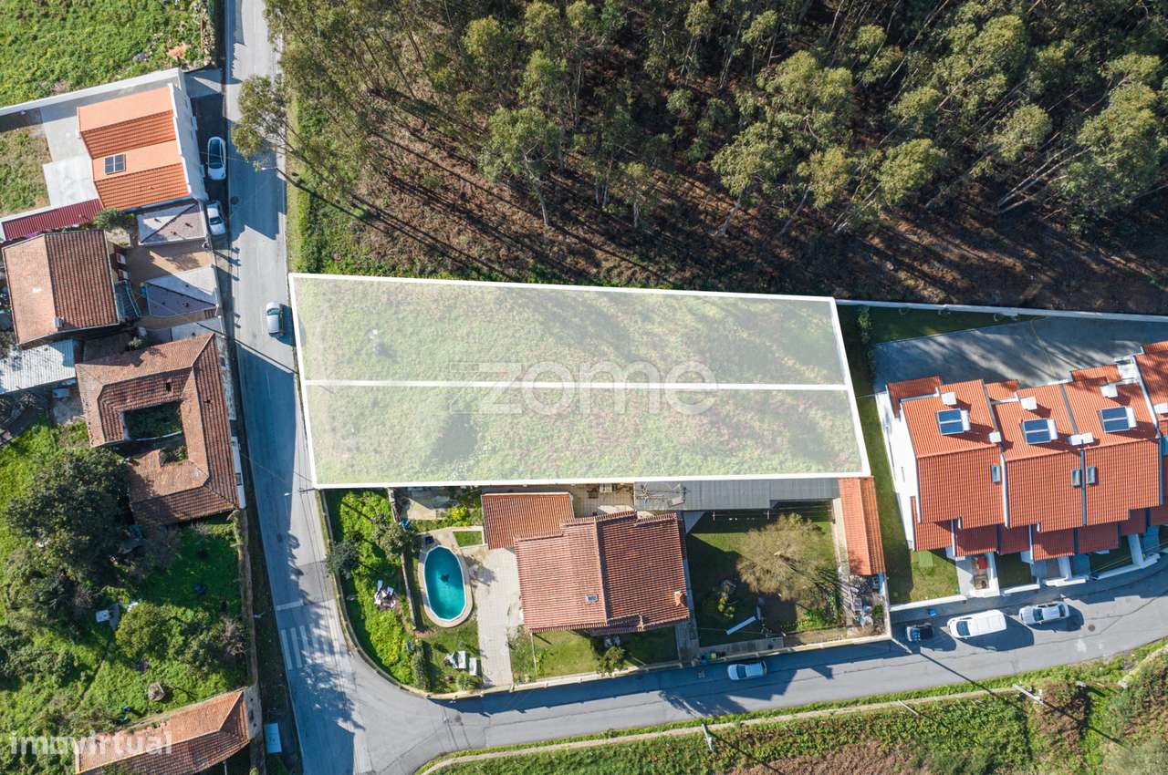 Terreno Urbano com 571m2, Nogueira da Regedoura, Santa Maria da Feira. - Grande imagem: 2/21