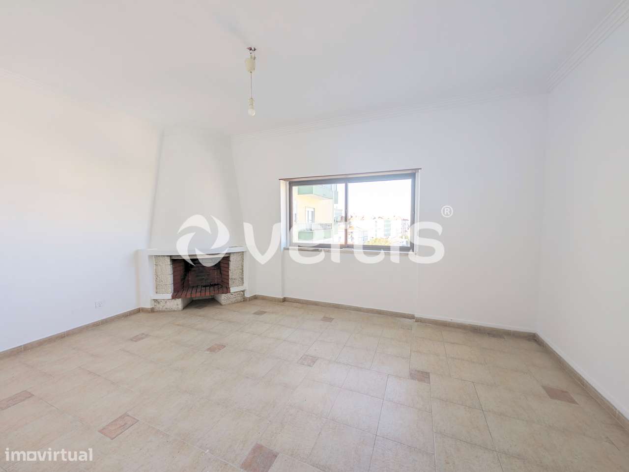 Apartamento T2 nas Paivas, Amora-0