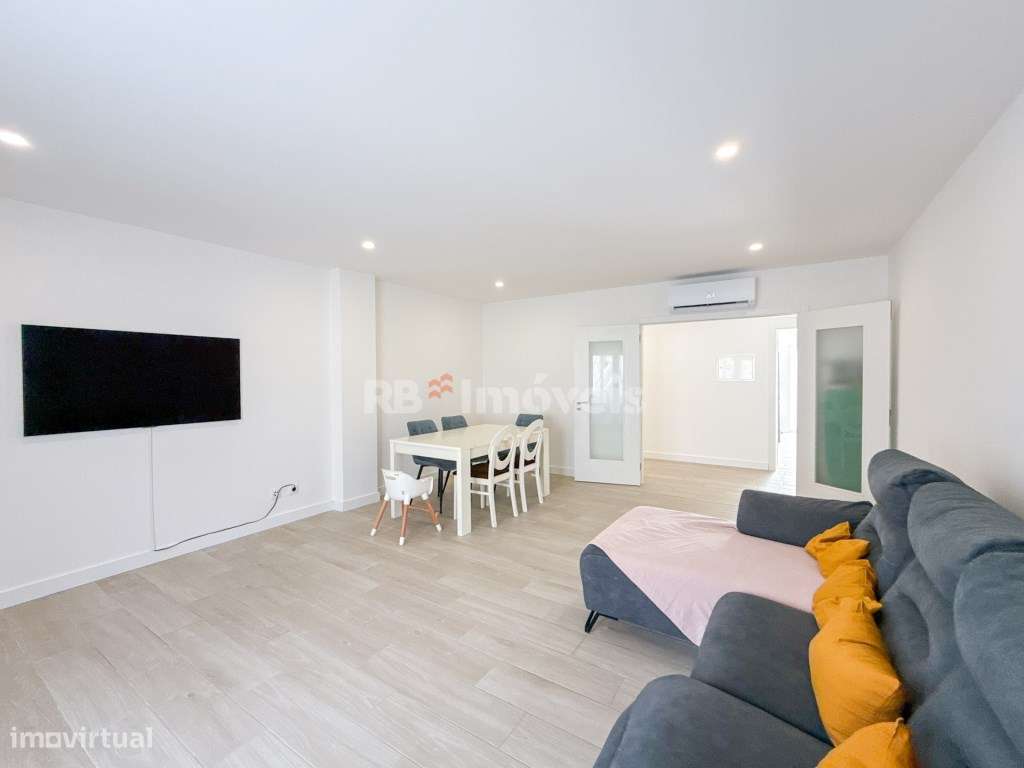Apartamento T3 Semi-Novo, c/ Garagem - em Constância-8