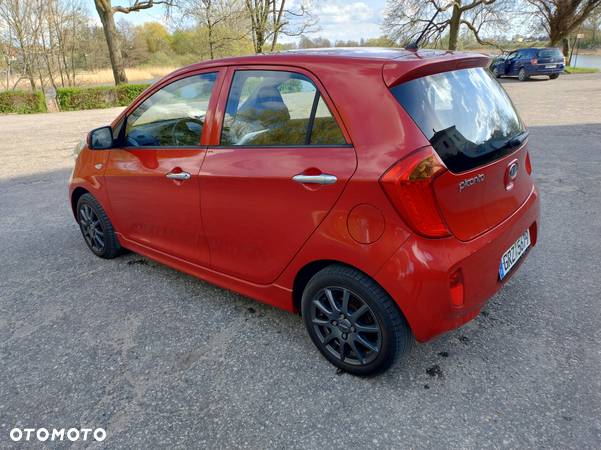 Kia Picanto 1.0 Dream Team Edition - 4