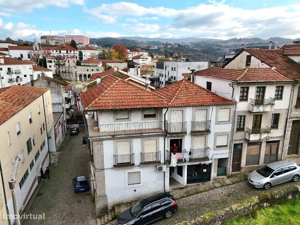 Prédio no Centro Histórico de Amarante  Localização Premium - Grande imagem: 2/11