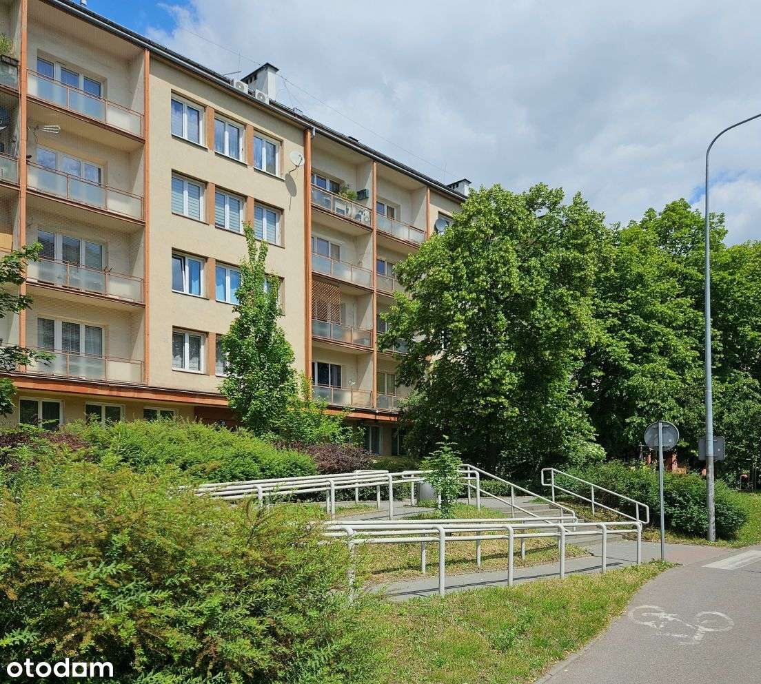 Ładne 50m2 – na skraju os. Oficerskiego-18