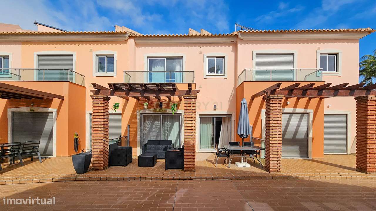 Moradia T2+2 | em Banda | Jardins Vale Santa Maria - Albufeira | 1 Gar - Grande imagem: 2/38