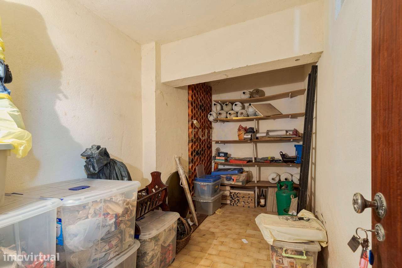 Apartamento T-1  com arrecadação na Costa da Caparica-18