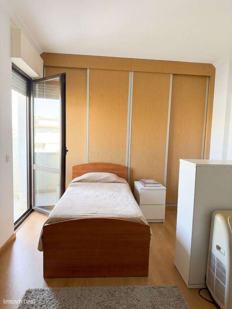 Apartamento de 2 assolhadas com terraço! centralidade absoluta...-17