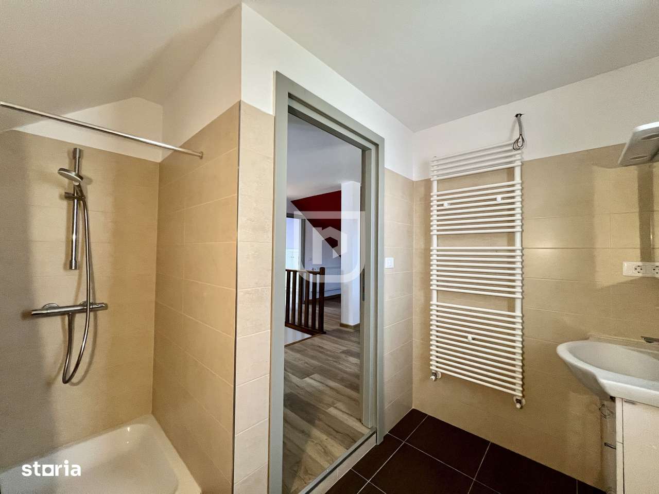 Casa din barne cu 3 dormitoare si pardoseala Gura Humorului-13